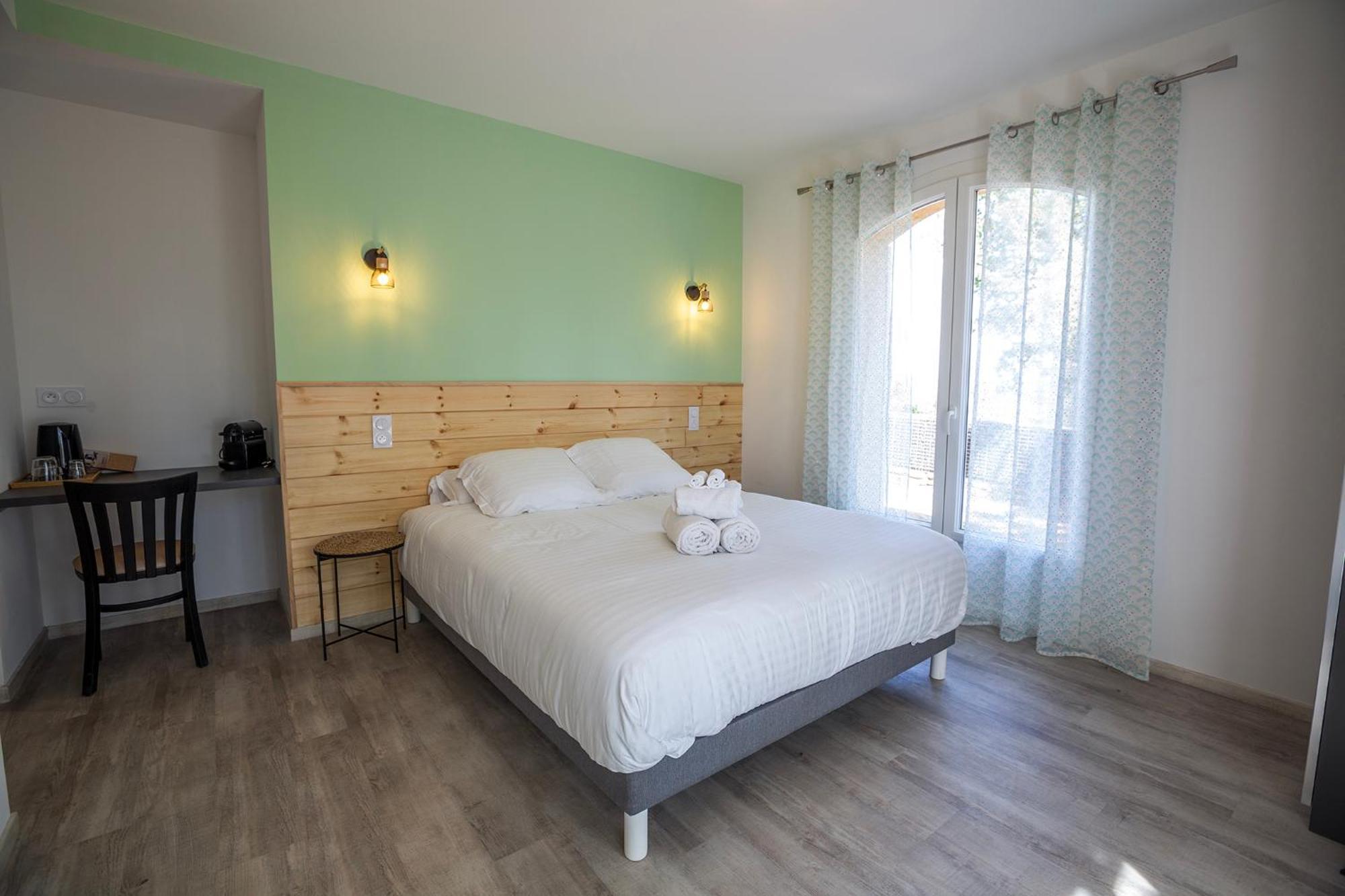Aparthotel Domaine De La Mautanne Sainte-Tulle Exteriér fotografie
